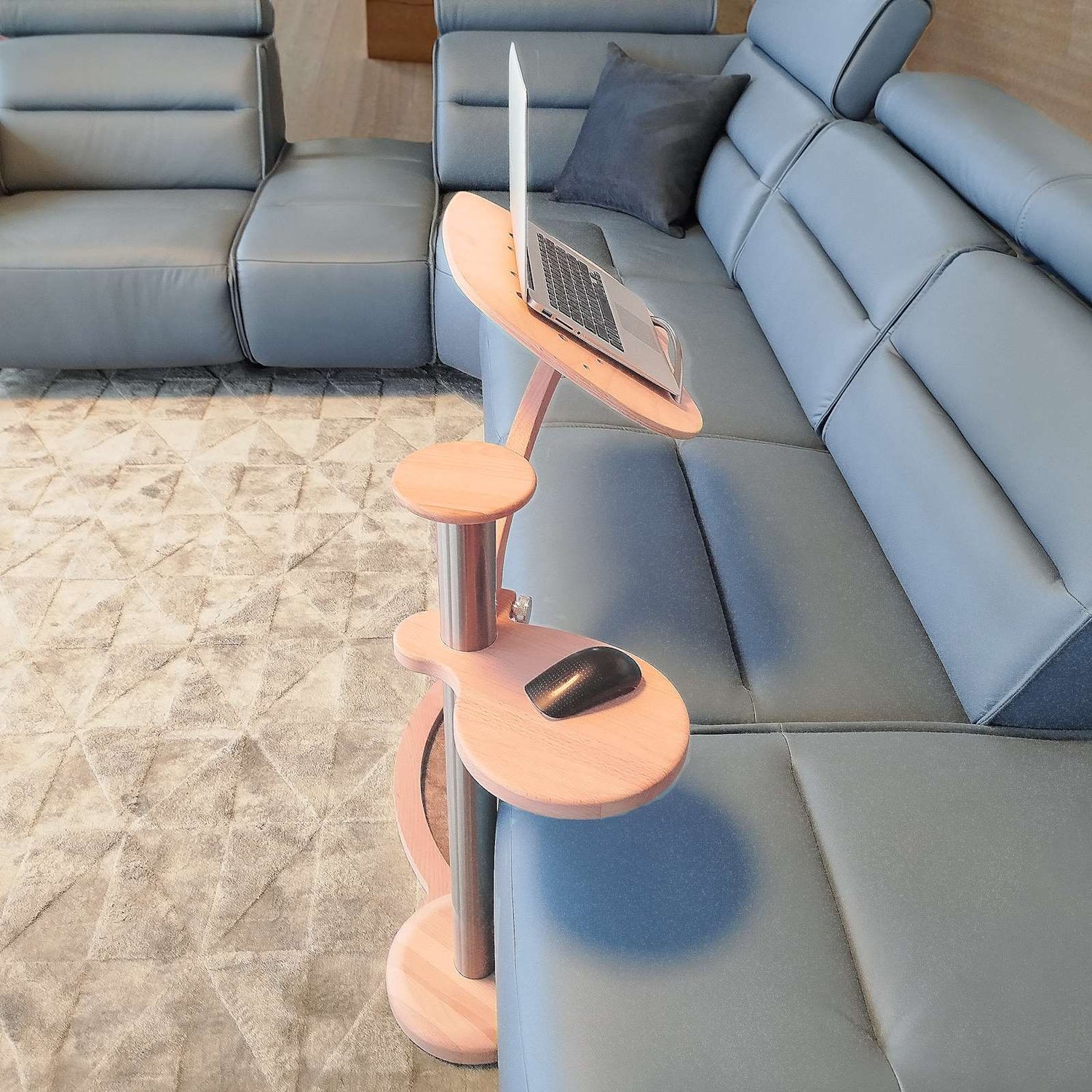 Lapdesk usarein modo ergonomico il computer portatile sul divano o sofa